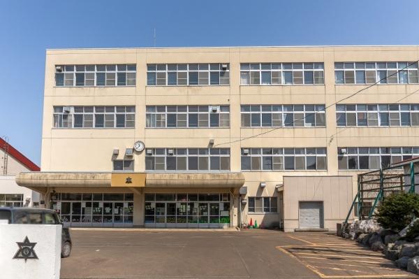 札幌市西区西野四条７丁目の中古一戸建て(札幌市立西園小学校)