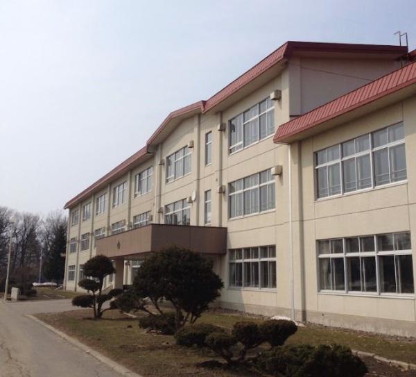 帯広市西十九条南37丁目の土地(帯広市立稲田小学校)