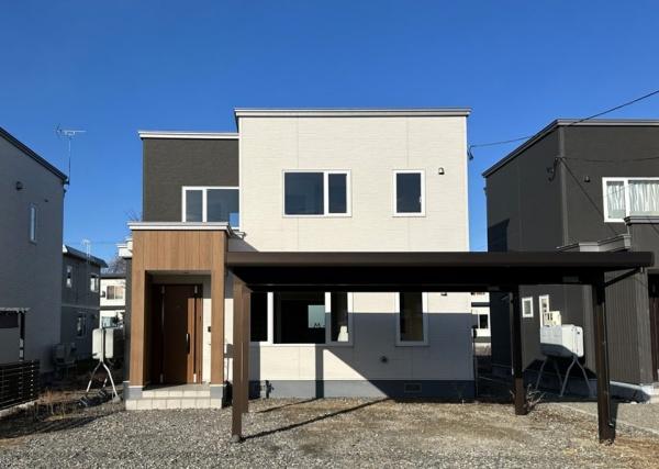 帯広市東13条南3丁目　築浅　中古住宅