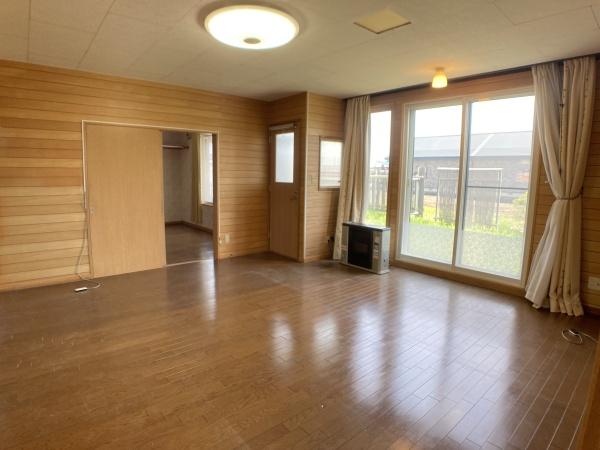 新得町屈足緑町2丁目　中古平屋住宅
