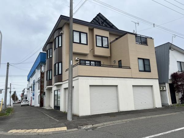 広尾町本通8丁目14番地2ガレージ付き2世帯戸建