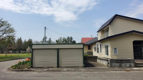 音更町緑陽台仲区　売家　南東角地　リノベ向け住宅