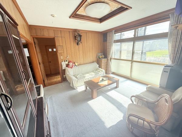 新通北１丁目の南西角地のリノベ向き中古平屋住宅