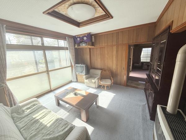 新通北１丁目の南西角地のリノベ向き中古平屋住宅