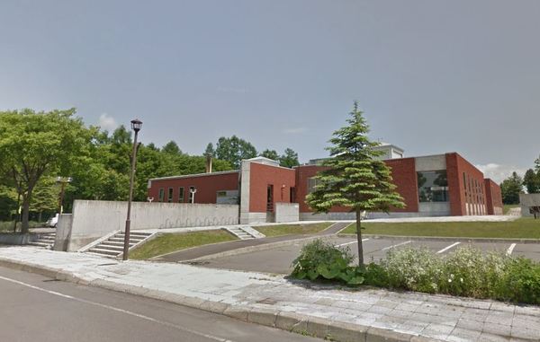 中川郡幕別町旭町の中古一戸建て(幕別町図書館)