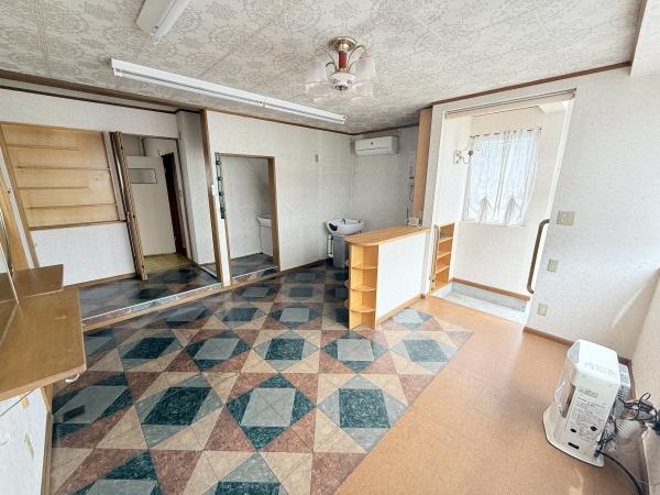 帯広市西18条南4丁目の店舗付き中古住宅