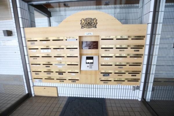 ライオンズマンション中の島通り