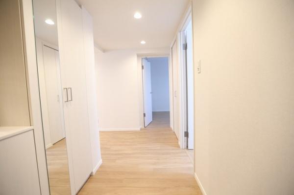 ロイヤルコート大谷地弐番館