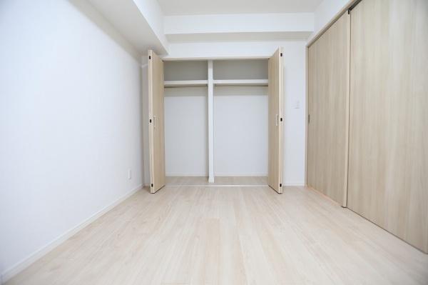 ロイヤルコート大谷地壱番館B
