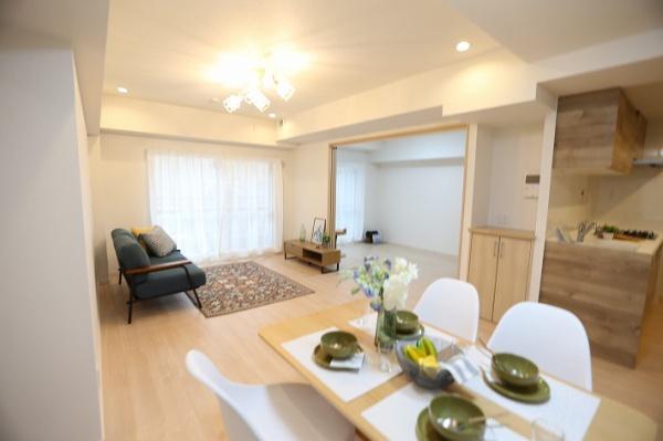 ロイヤルコート大谷地壱番館B