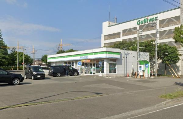 コロナード美しが丘B棟(ファミリーマート札幌美しが丘店)