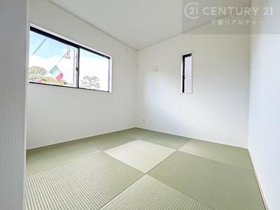 千葉市緑区古市場　２号棟
