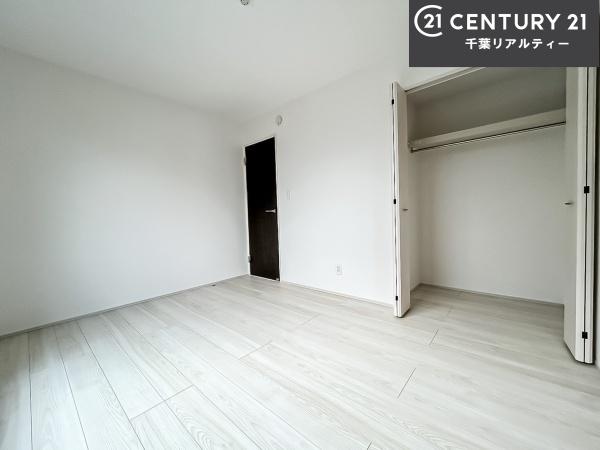 グラファーレ成田市中台2丁目　2号棟