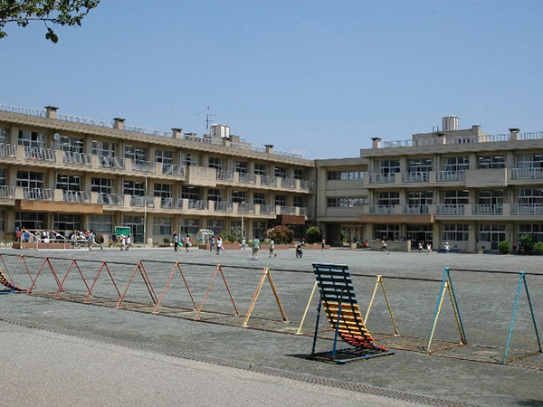 千葉市花見川区幕張町2丁目 1-B号棟(千葉市立西の谷小学校)