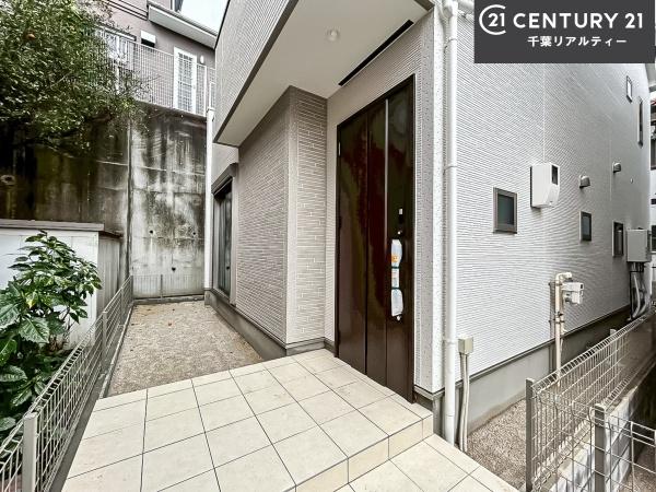 グラファーレ四街道市つくし座2丁目　2号棟
