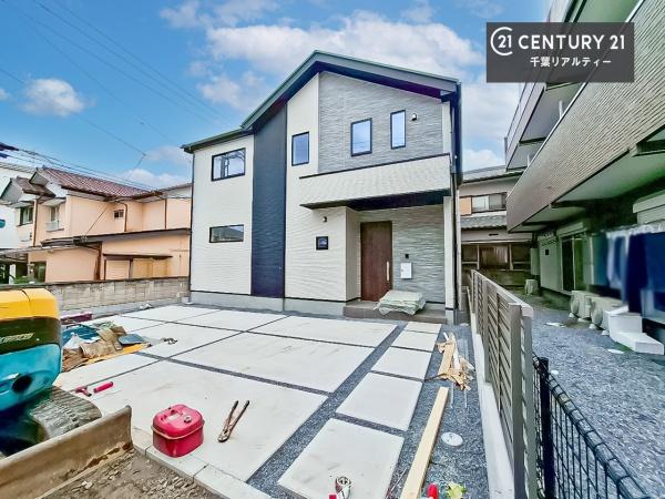 千葉市花見川区浪花町　１号棟