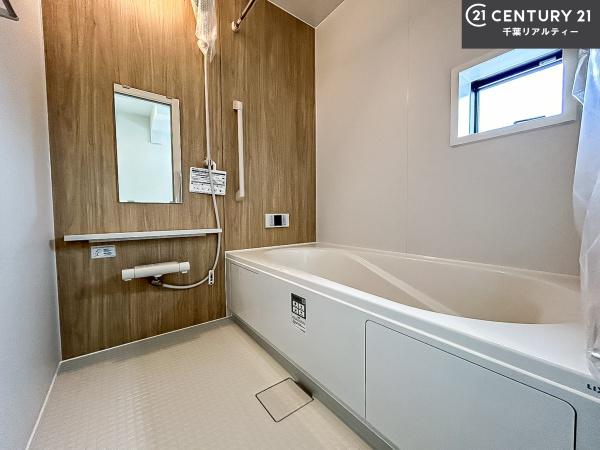 船橋市小室町　2号棟