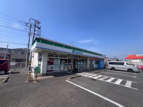 ラミーユ勝田台ハイライズセンターヒル(ファミリーマート八千代村上店)