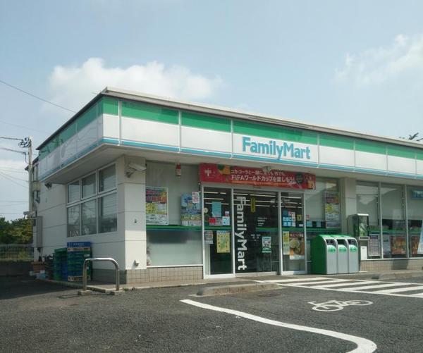 船橋市上山町3丁目　B号棟(ファミリーマート船橋藤原店)
