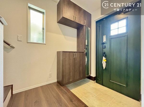 千葉市花見川区朝日ケ丘3丁目 1号棟(玄関)