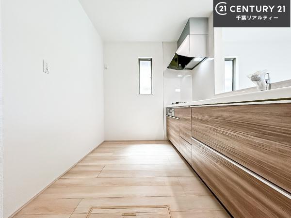 八千代市勝田台5丁目 2号棟(キッチン)