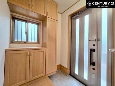 千葉市緑区誉田町1丁目の中古一戸建て(玄関)