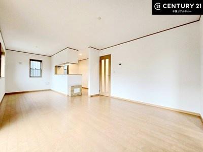 千葉市緑区誉田町1丁目の中古一戸建て(リビング)