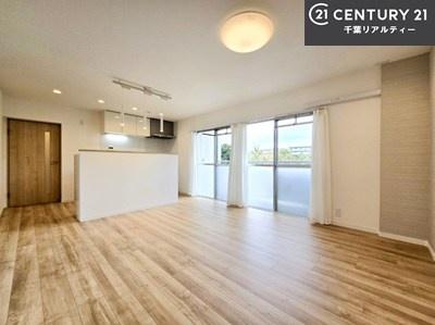 稲毛高浜南団地16号棟(リビング)