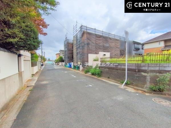 千葉市稲毛区宮野木町1806番　A号棟