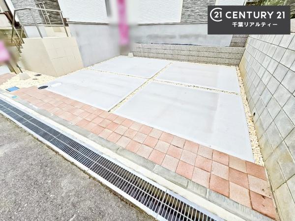 佐倉市新臼井田 1号棟(駐車場)