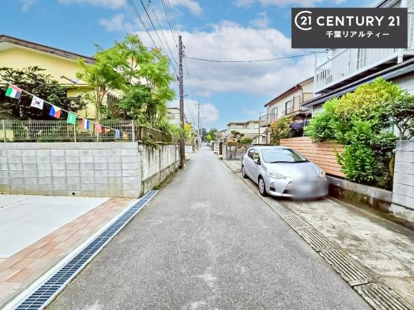 佐倉市新臼井田 1号棟(前面道路含む現地写真)