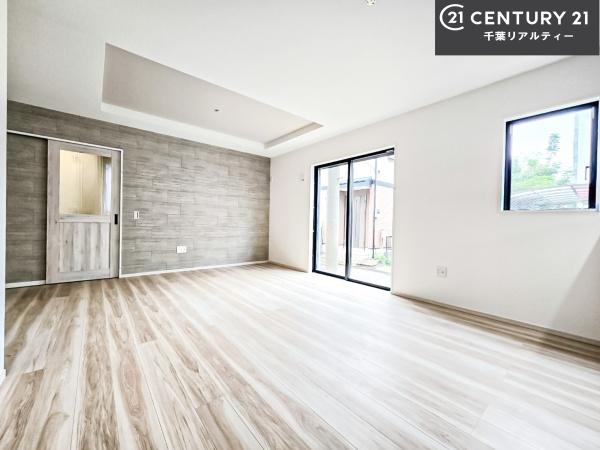 船橋市南本町(リビング)