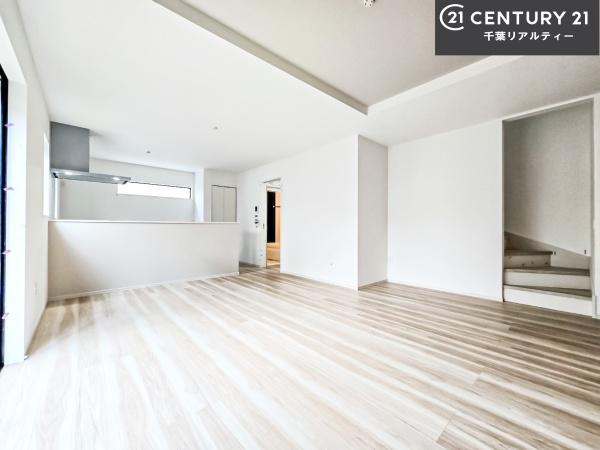 船橋市南本町(リビング)