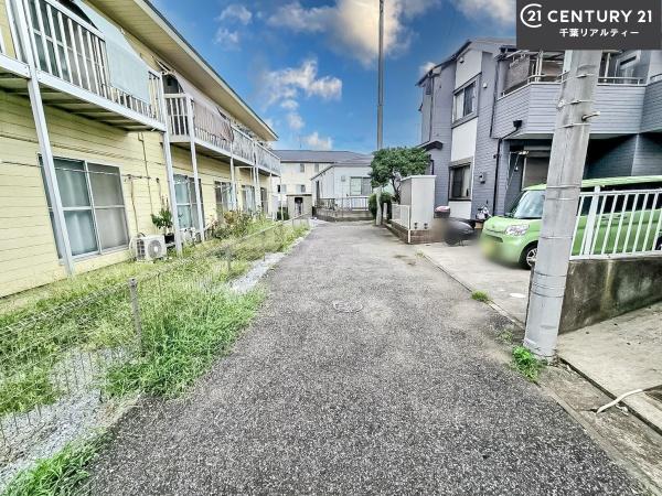 船橋市三山5丁目の中古一戸建て(前面道路含む現地写真)