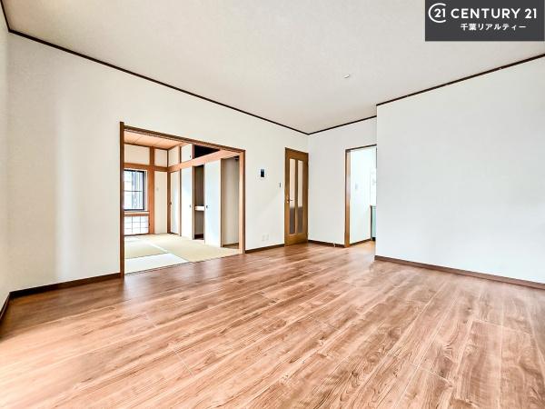 船橋市三山5丁目の中古一戸建て(リビング)