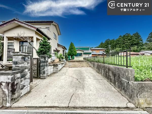 いすみ市岬町江場土の中古一戸建て(駐車場)