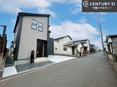 GRAFARE佐倉市中志津5丁目 1号棟(前面道路含む現地写真)