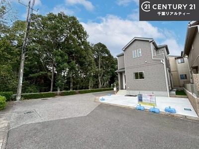 佐倉市西志津8丁目 A号棟(前面道路含む現地写真)