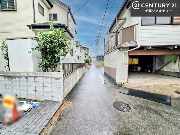 船橋市上山町3丁目 B号棟(前面道路含む現地写真)