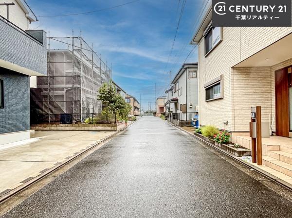 習志野市鷺沼台3丁目の中古一戸建て(前面道路含む現地写真)