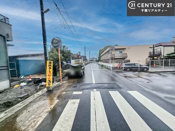 船橋市大穴南1丁目 B号棟(前面道路含む現地写真)