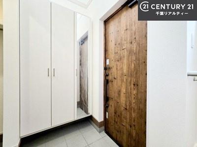 千葉市稲毛区長沼原町(玄関)