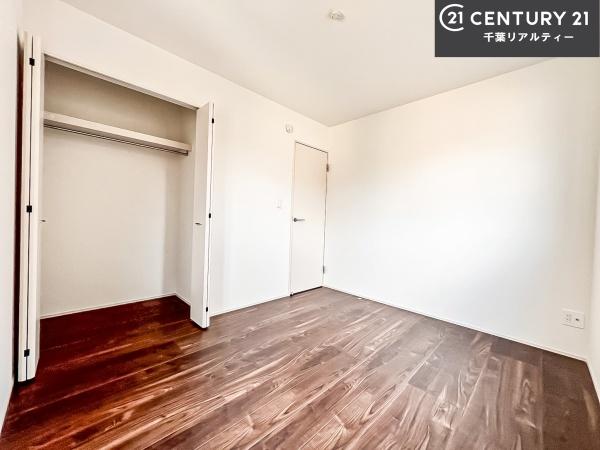 グラファーレ船橋市三山9丁目(寝室)