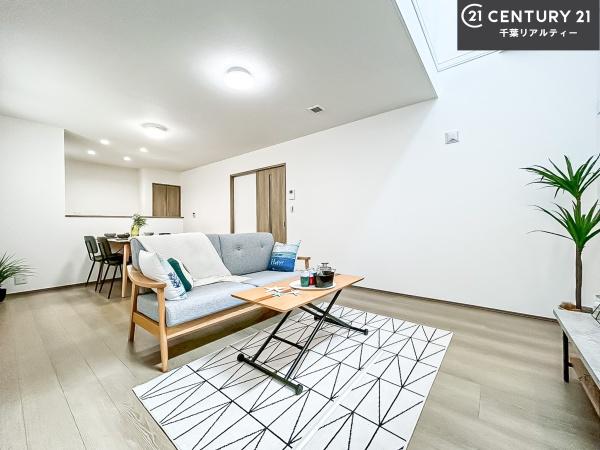 船橋市田喜野井5丁目 2号棟(リビング)