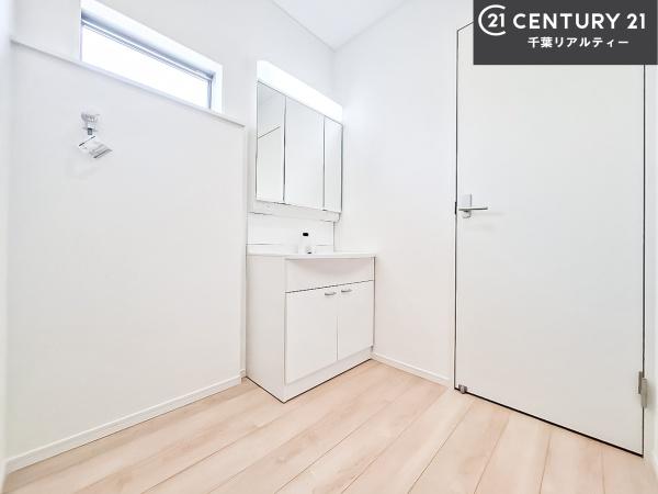 四街道市栗山 2号棟(洗面台・洗面所)