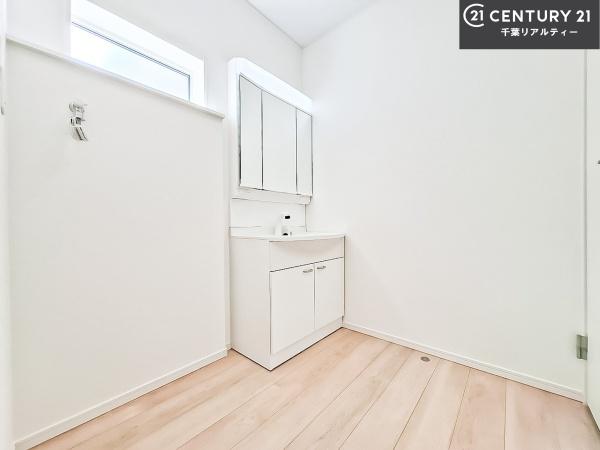 四街道市栗山 1号棟(洗面台・洗面所)