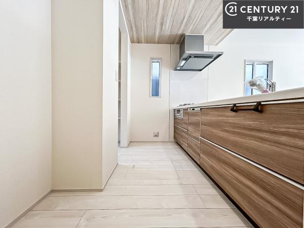 四街道市旭ケ丘4丁目 1号棟(キッチン)