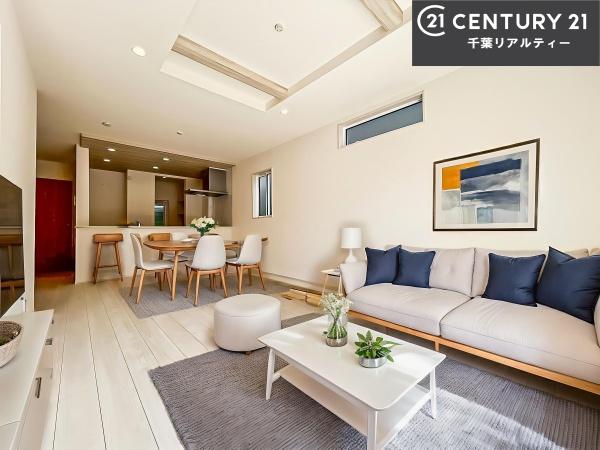 四街道市旭ケ丘4丁目 1号棟(リビング)