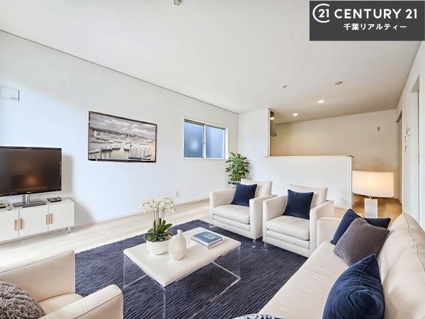 成田市玉造2丁目 1号棟(リビング)