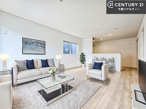 成田市玉造2丁目 1号棟(リビング)